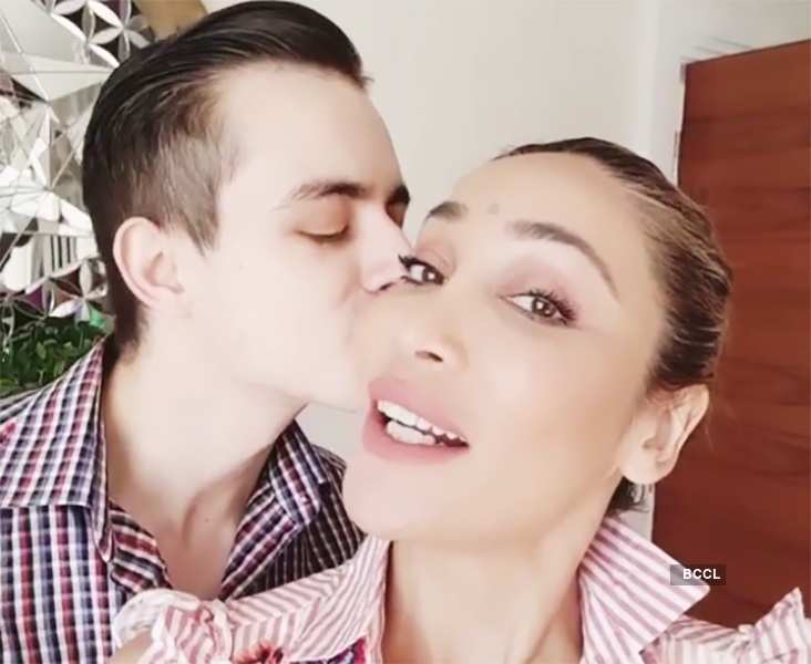 Sofia Hayat shares a steamy lip-lock with hubby