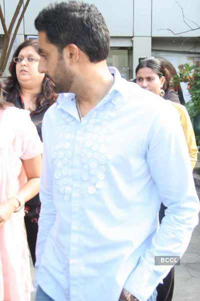 Abhishek @ Reliance store 