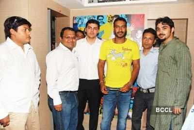 Ajay meets 'Raajneeti' contest winners