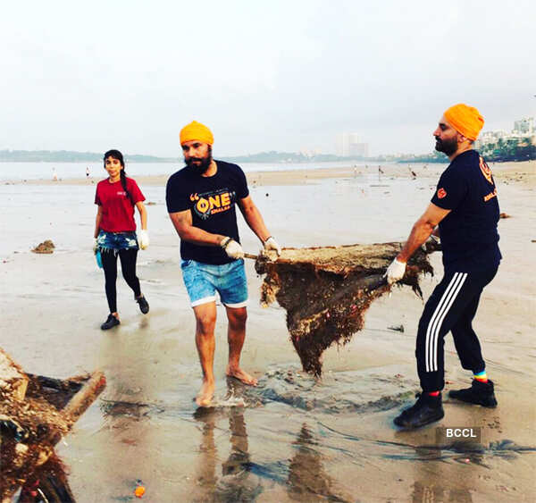 Randeep Hooda, Versova beach