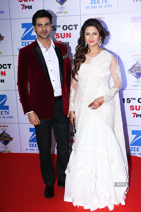 Celebs shine at Zee Rishtey Awards 2017