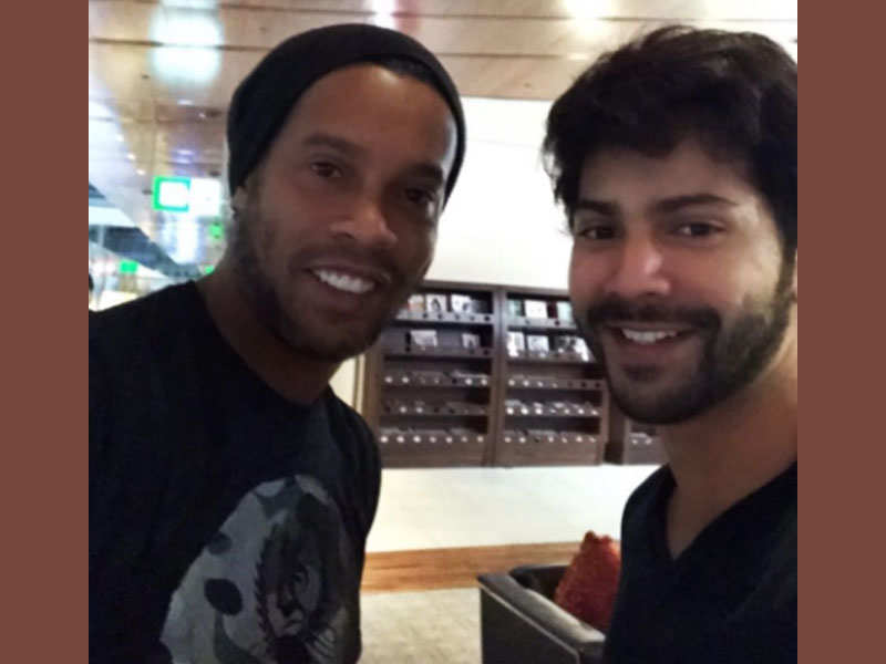 Pic: Varun Dhawan’s fan moment with ace footballer Ronaldinho