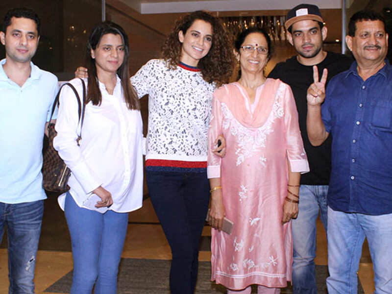 Pic: Kangana Ranaut enjoys a dinner date with her family