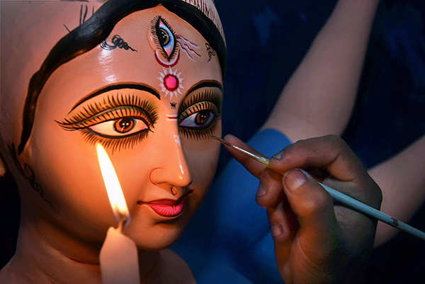 Top 25 photos that define the making of Durga idols