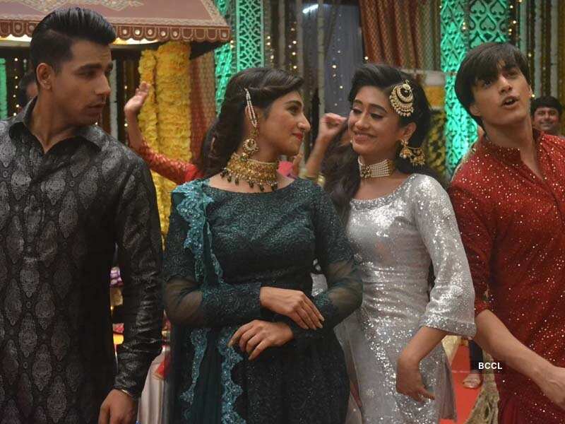 PICS: Naksh and Keerti end up celebrating their Mehendi ceremony with a ...