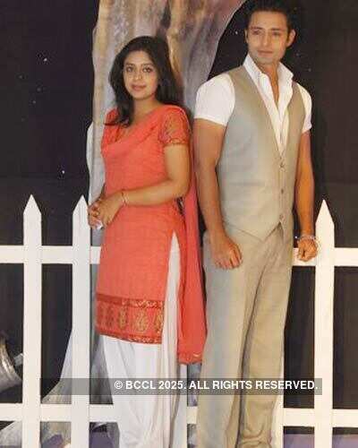 Launch: 'Chaand Chupa Badal Mein'