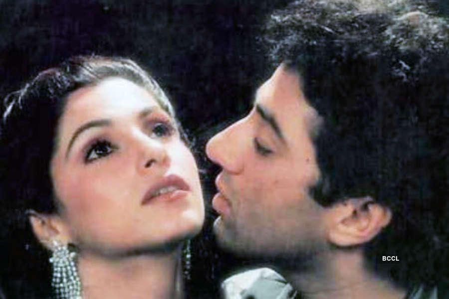 Photos of rumoured lovebirds Sunny Deol and Dimple Kapadia in London go viral
