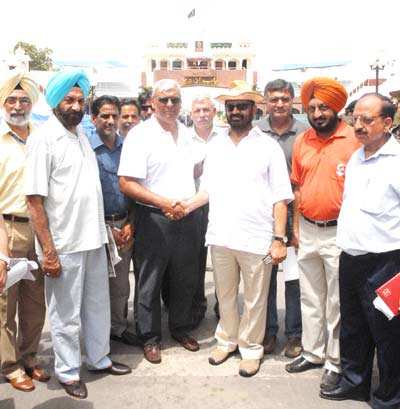 Queen's baton arrives in India