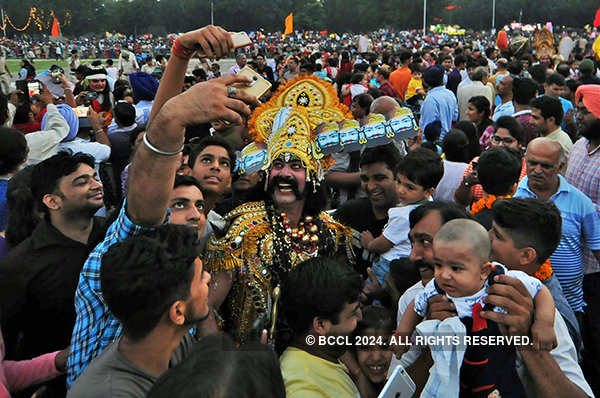 25 photos of Dussehra celebrations