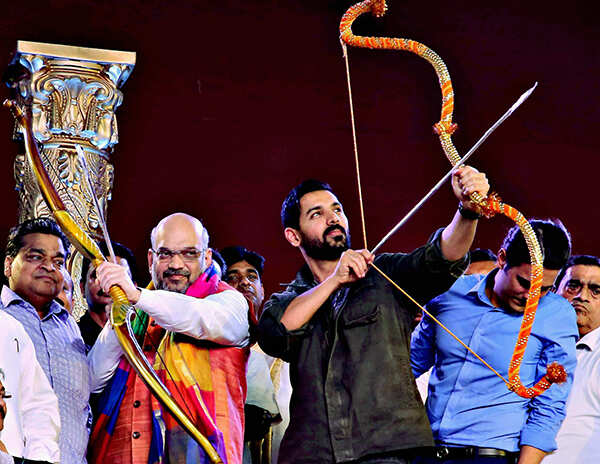 Amit Shah Along with Bollywood actor John Abraham