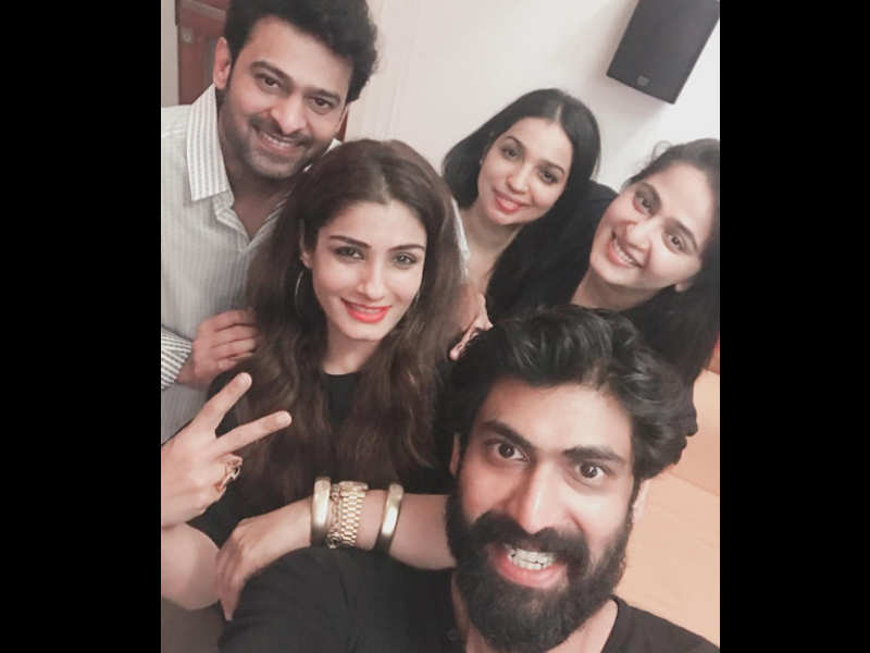 Raveena Tandon shares a selfie with 'Baahubali' stars Prabhas and Rana Daggubati