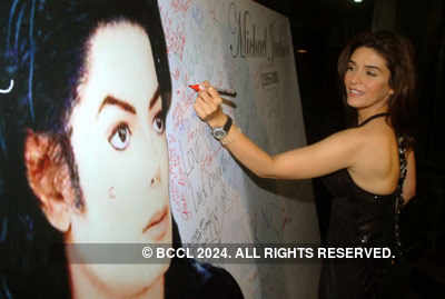 Celebs pay tribute to MJ