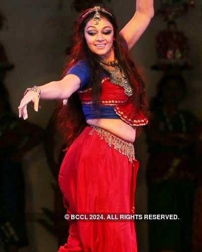 Shobhana performs