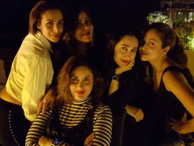 Did you notice that Karisma Kapoor's white hoodie featured a