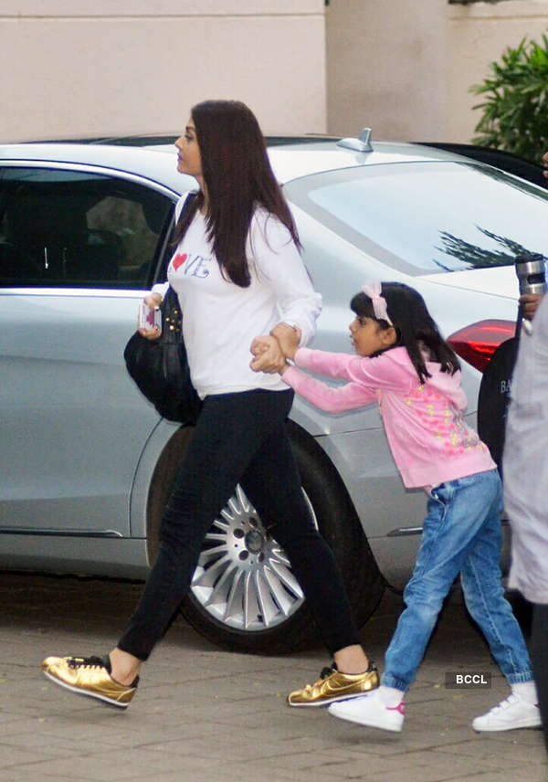 Photos of celebrities at airport