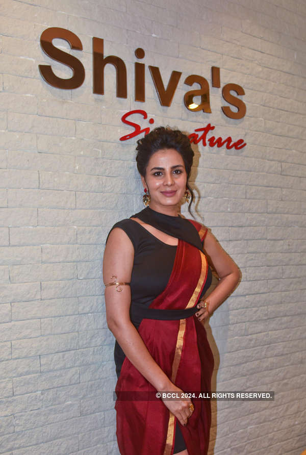 Kriti Kulhari at Shiva's Signature Salon's launch