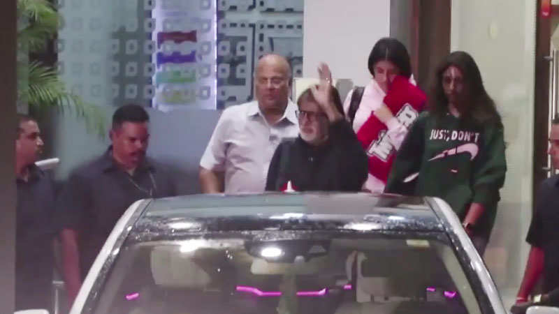 Amitabh Bachchan Returns From Maldives After Celebrating Birthday With ...