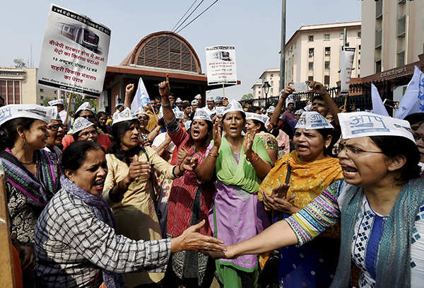 Protest against Delhi Metro fare hike intensifies in capital