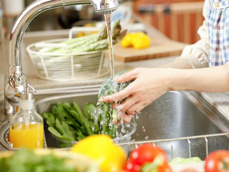 Never wash these 5 foods before cooking | The Times of India