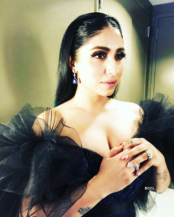 Singing sensation Neha Bhasin’s vacation pictures will make you hit the beach!