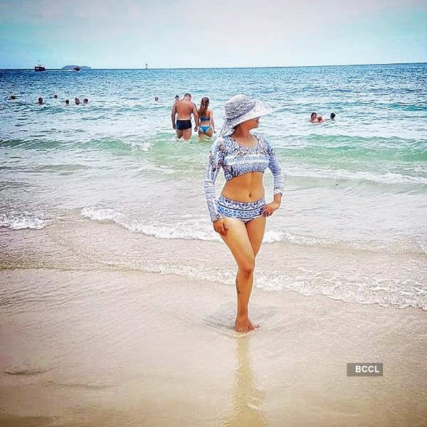 Singing sensation Neha Bhasin’s vacation pictures will make you hit the beach!