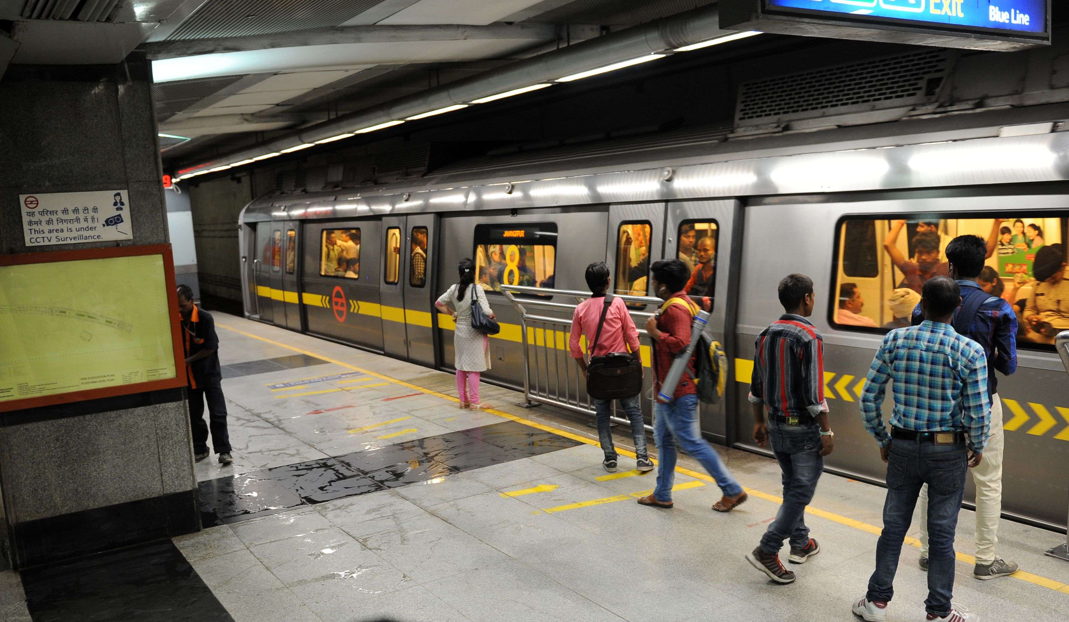 Кубинская метро. Метро Нью Дели. Метро в Дели Индия. Метрополитен Дели. New Delhi Metro Station.