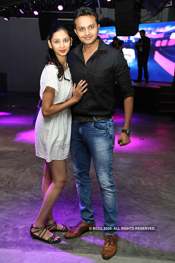 Pooja And Vaibhav During Dj Julia Bliss S Live Performance At Xu Fashion Bar And Kitchen In Bengaluru Photogallery hot photos