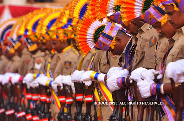 Police personnel pay homage to martyrs