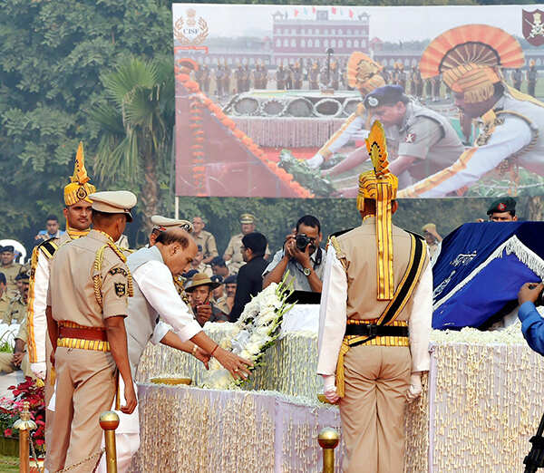 Rajnath Singh laying wreath