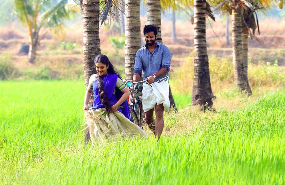 A still from Oru Murai Vandu Paarthaya