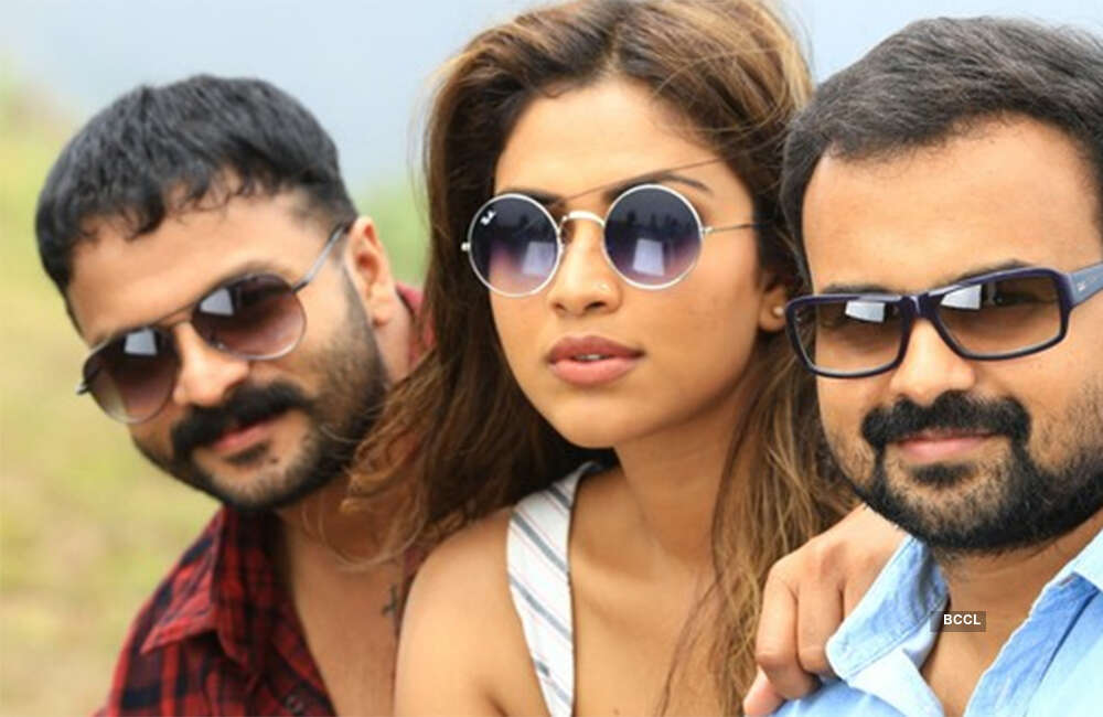 A still from Shajahanum Pareekuttiyum
