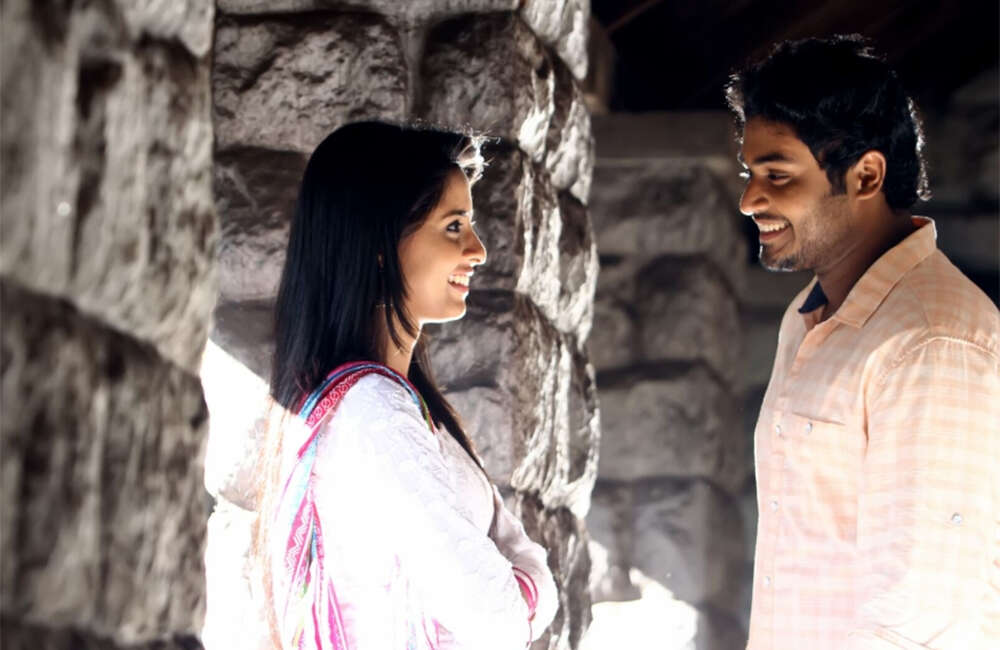 A still from Mudhugauv