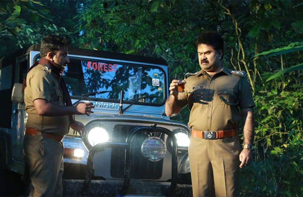 A still from 10 Kalpanakal