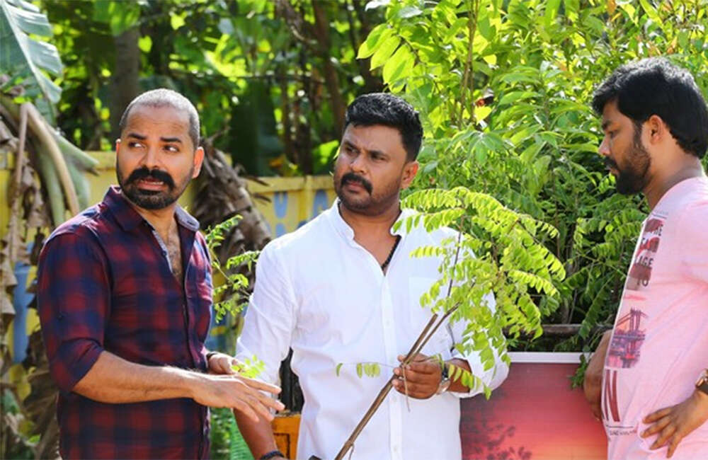 A still from Georgettan\'s Pooram