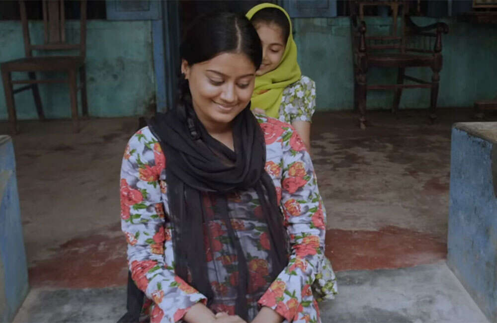 A still from Pareeth Pandari