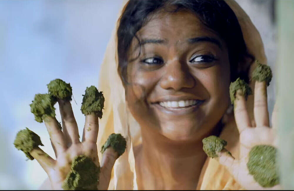 A still from Pareeth Pandari