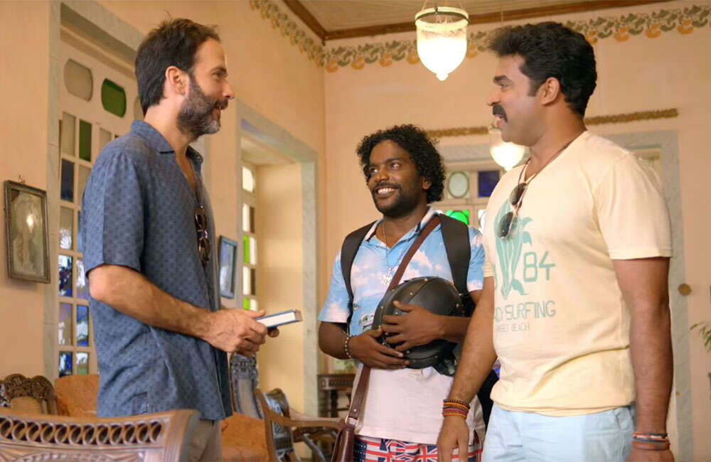 A still from Ayal Jeevichiruppundu