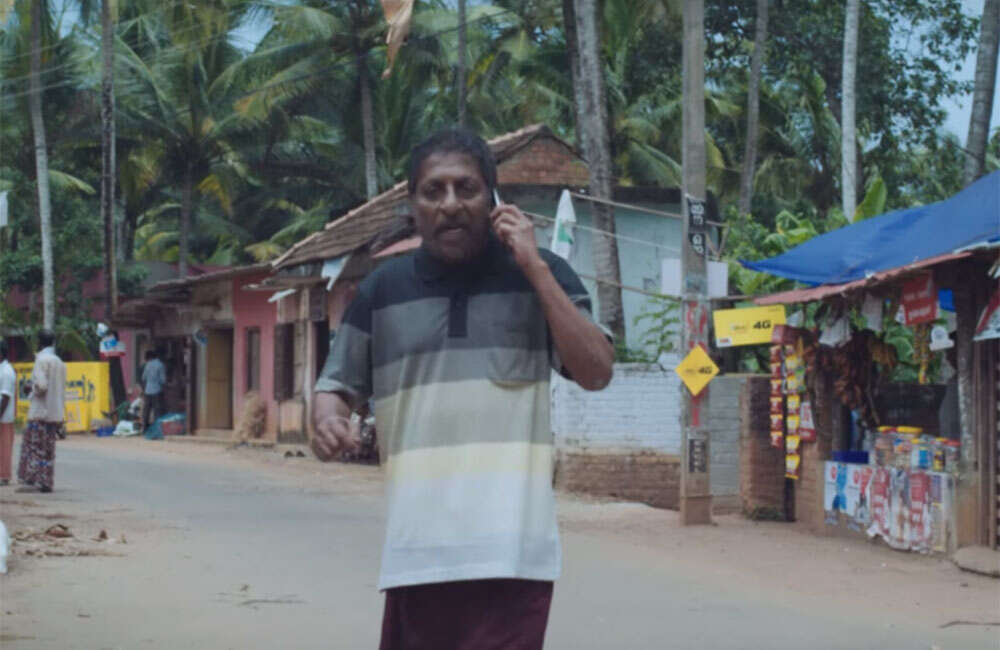 A still from Ayaal Sassi