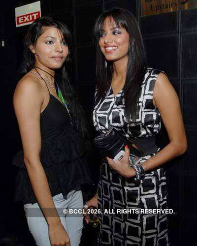 Models & trends 4th anniv. party