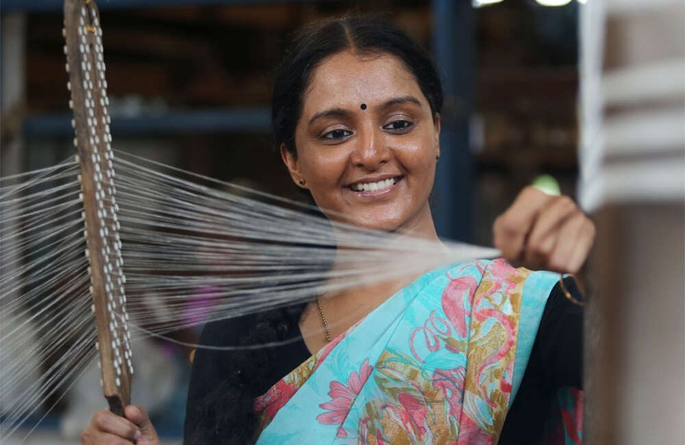 A still from Udaharanam Sujatha