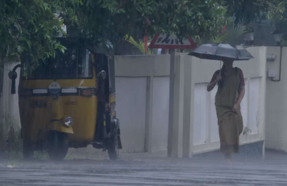 A still from Udaharanam Sujatha
