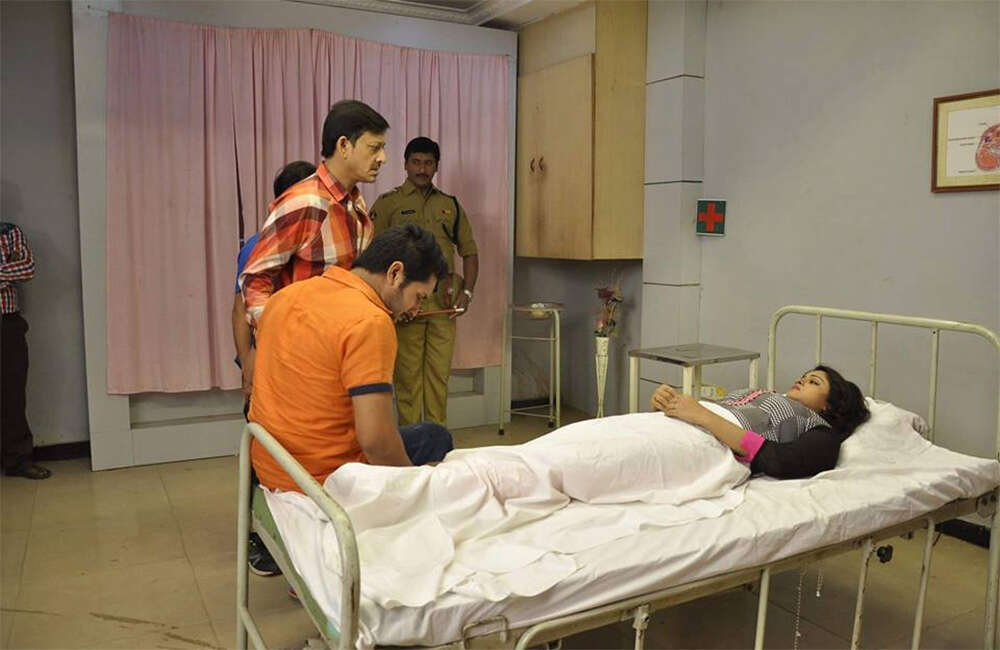 A still from Gunda