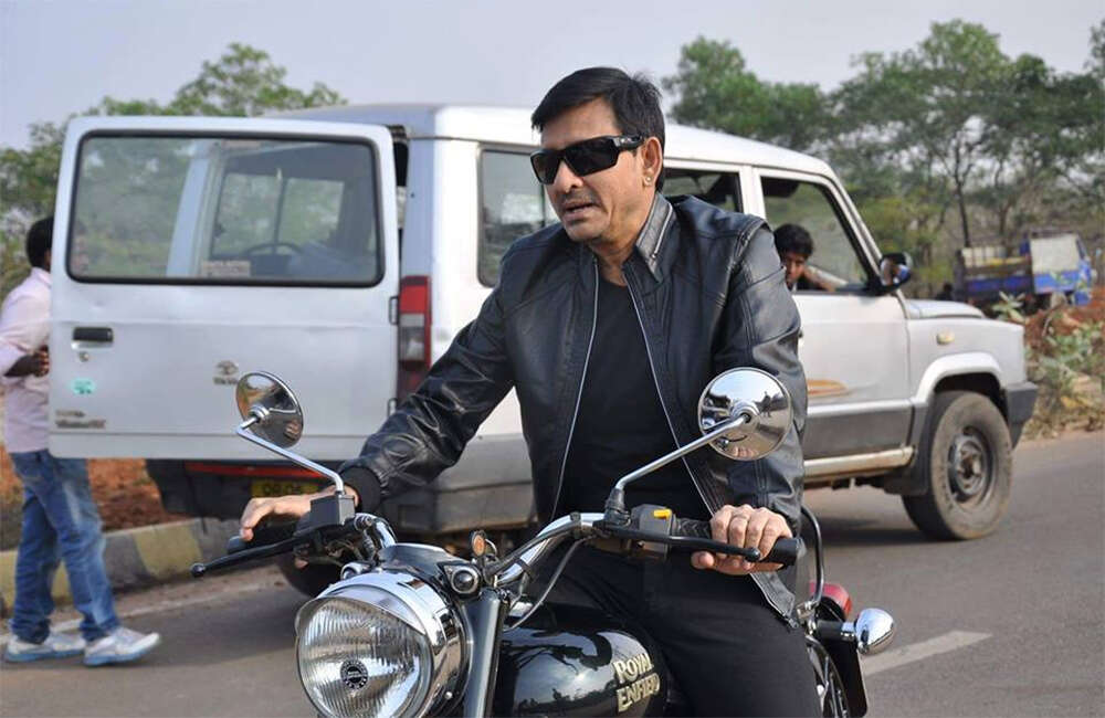A still from Gunda