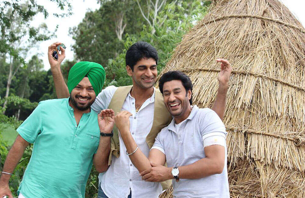 A still from Saadey CM Saab