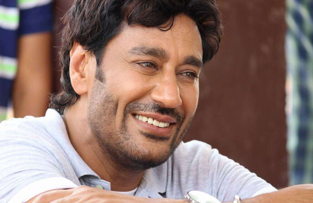 A still from Saadey CM Saab