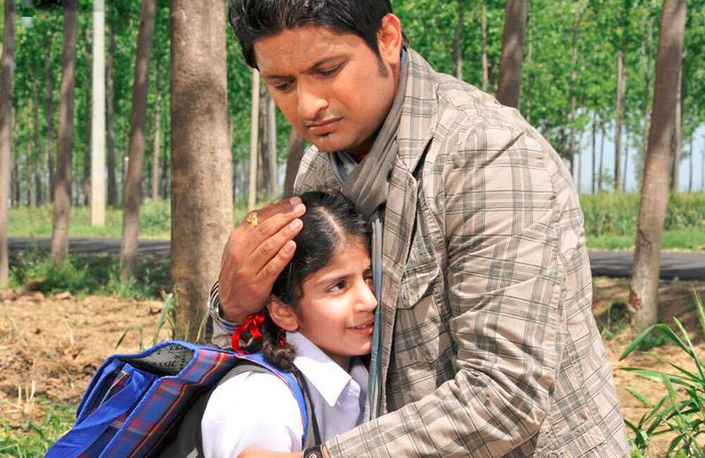 A still from Desi Munde