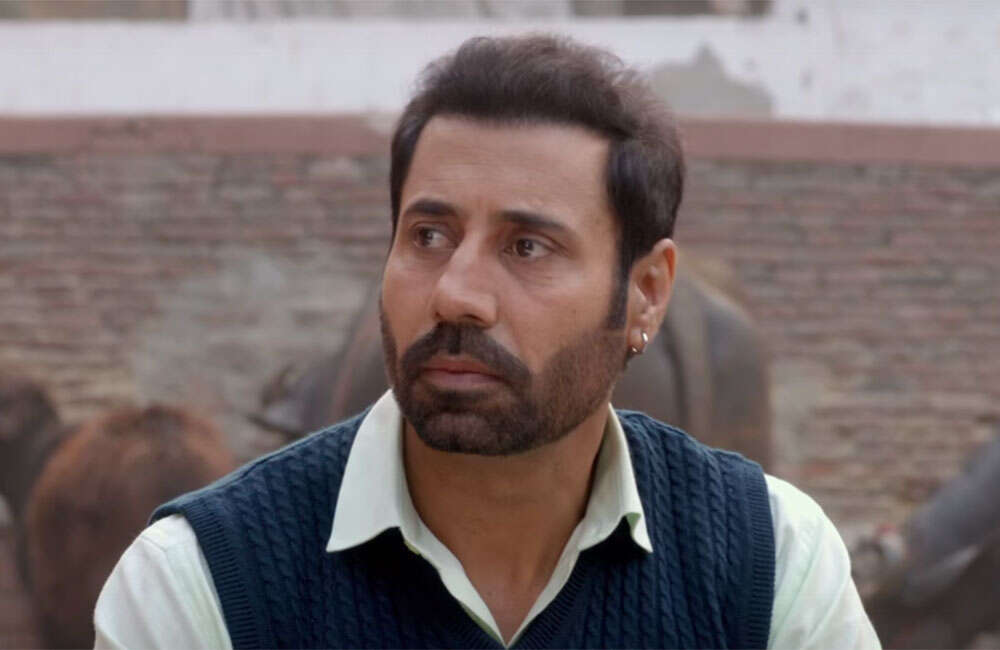 A still from Vekh Baraatan Challiyan