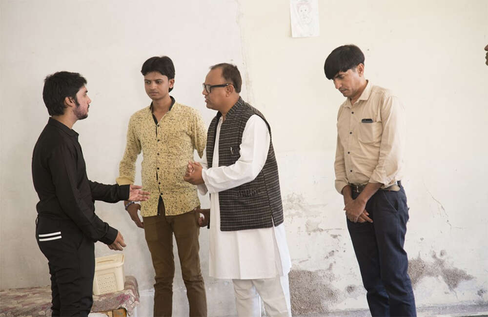 A still from Tu Maro Dostar