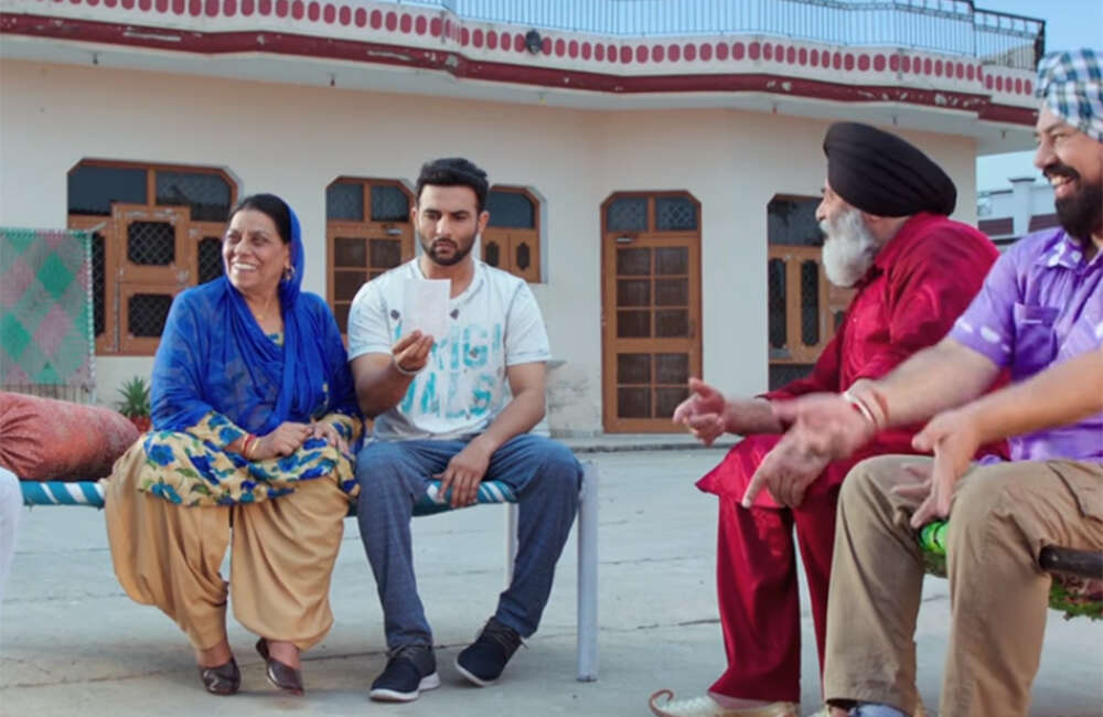 A still from Krazzy Tabbar