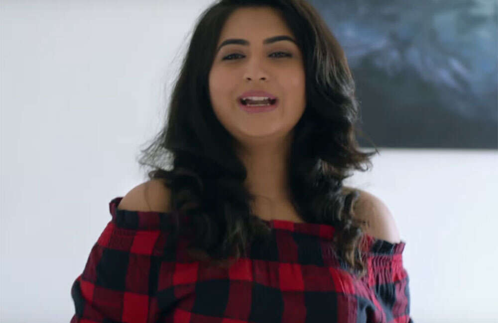 A still from Cash On Delivery